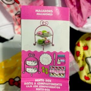 Mini Verse Hello Kitty Macarons